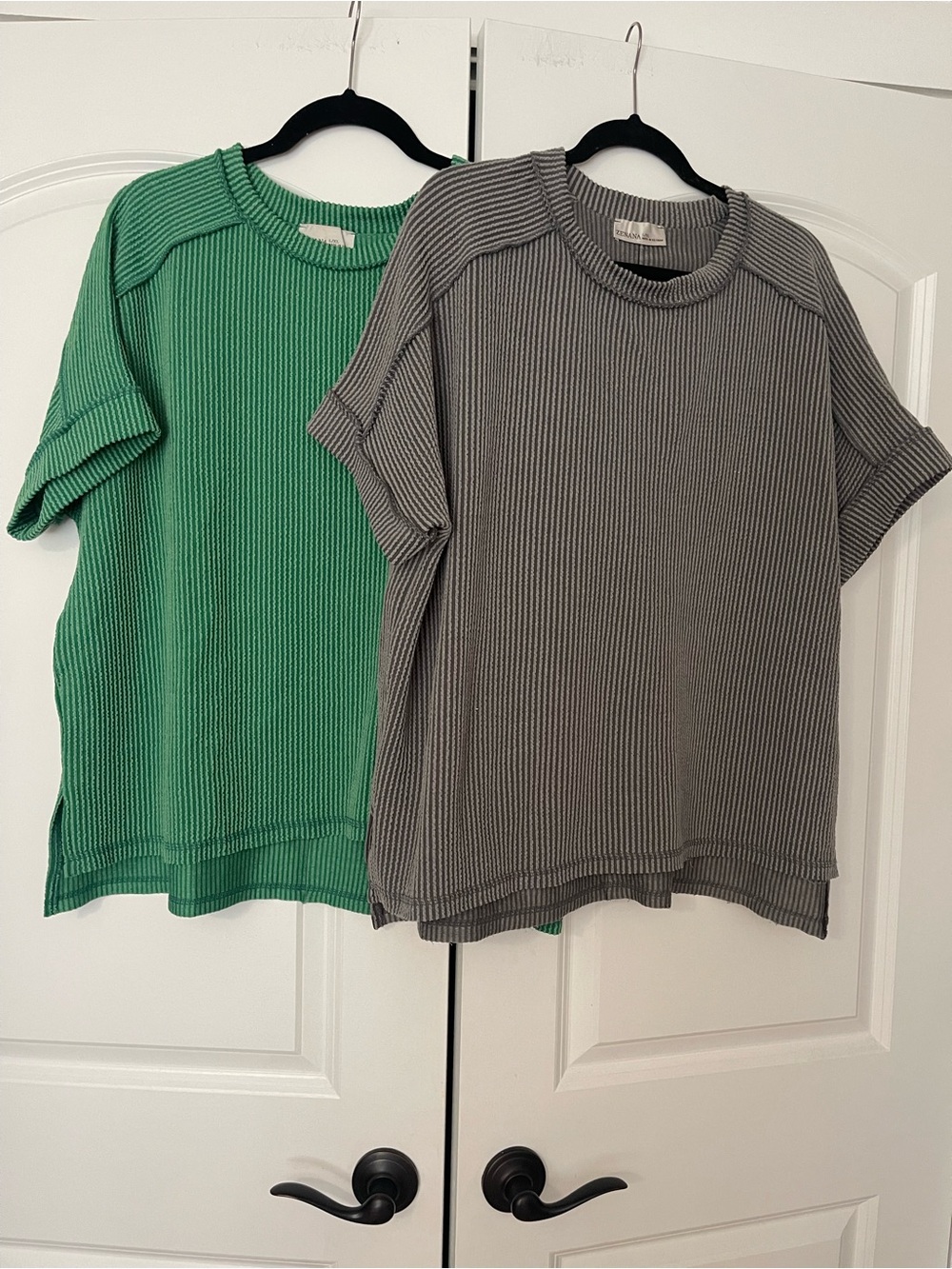 Zenana Outfitters Ribbed Short-Sleeve Top in Green and Gray
